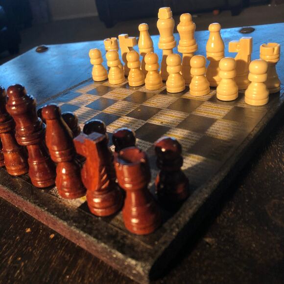 Scrapbook Chess Set - Highlighted Newspaper - Picture 4 of 12